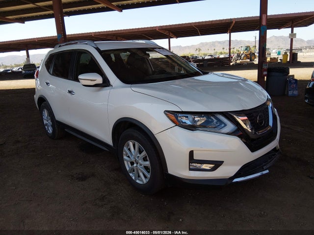 Salvage Nissan Rogue Image