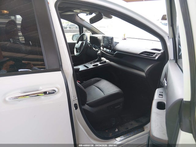 Toyota Sienna Xse