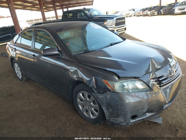 Salvage Toyota Camry Image