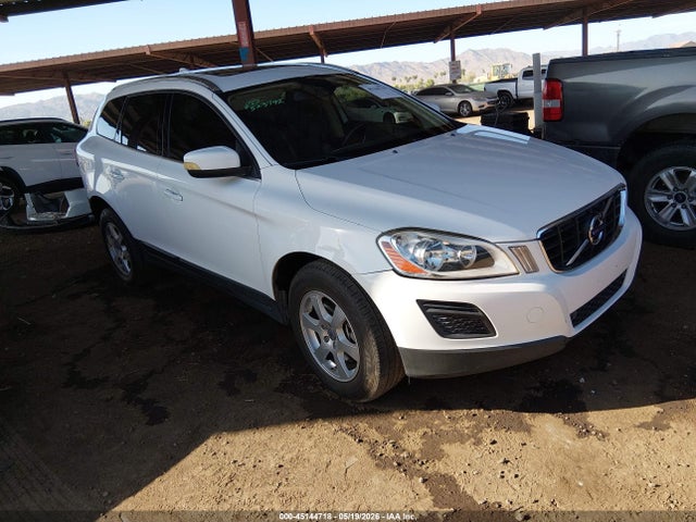 Salvage Volvo XC60 Image