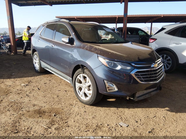 Salvage Chevrolet Equinox Image