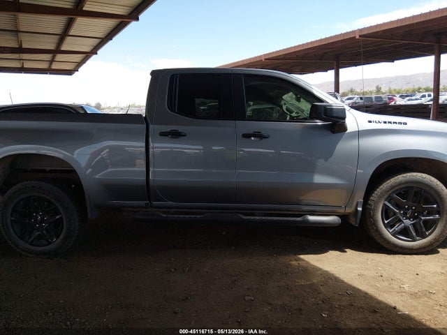 Chevrolet Silverado 1500 2wd  Standard Bed Custom