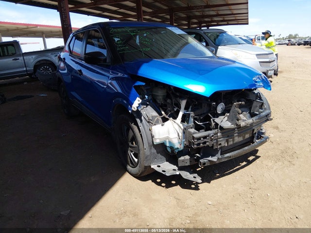 Salvage Nissan Kicks Image