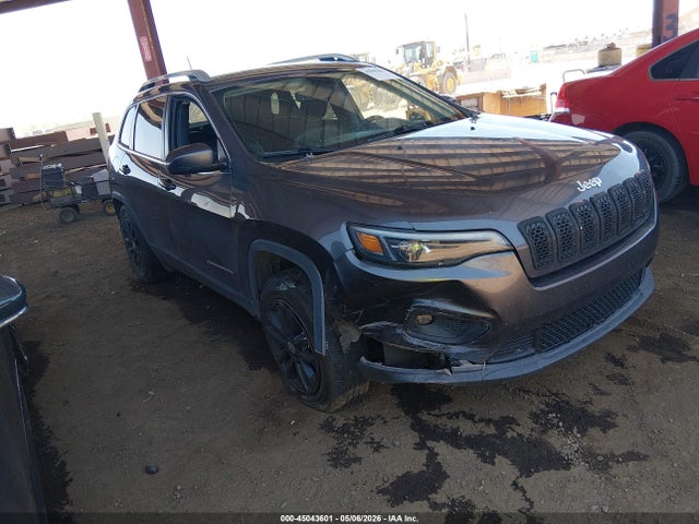 Salvage Jeep Cherokee Image