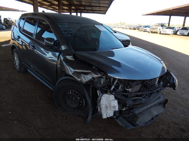 Salvage Nissan Rogue Image