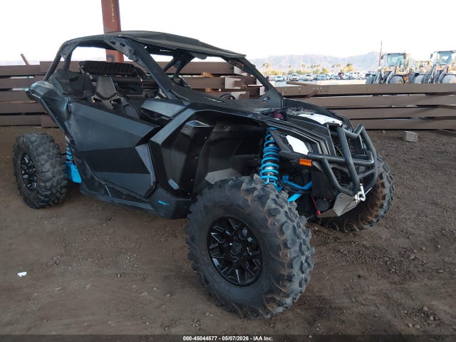 Salvage Can-Am Maverick X3 Image