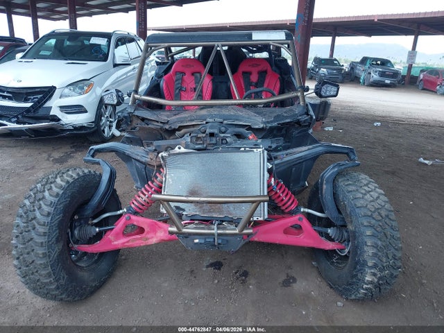 Can-Am Maverick R X Rs