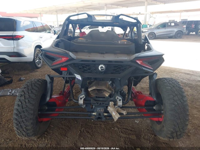 Can-Am Maverick R Max X Rs