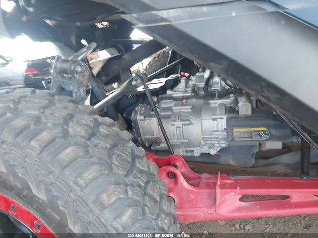 Can-Am Maverick R Max X Rs