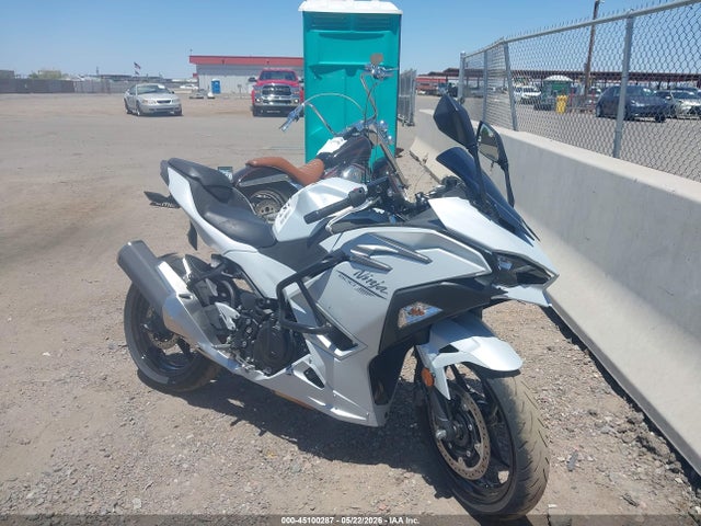 Salvage Kawasaki Ex500 Image