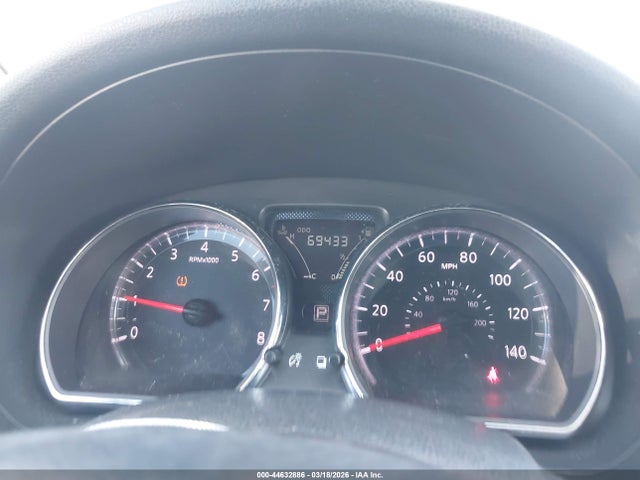 Nissan Versa 1.6 Sv