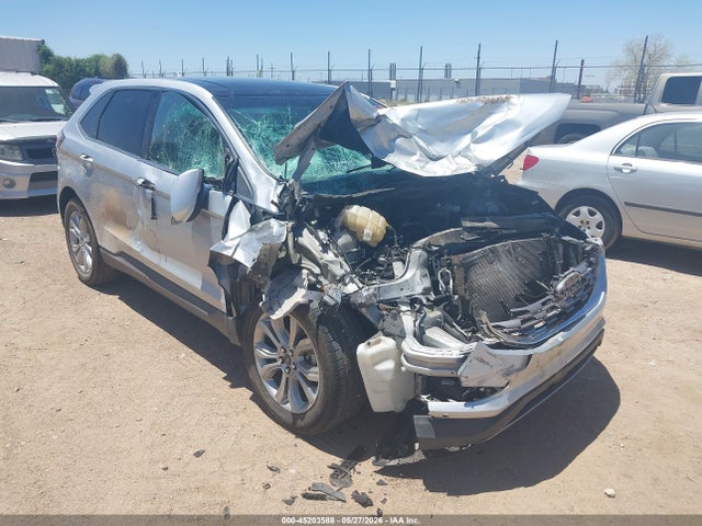 Salvage Ford Edge Image