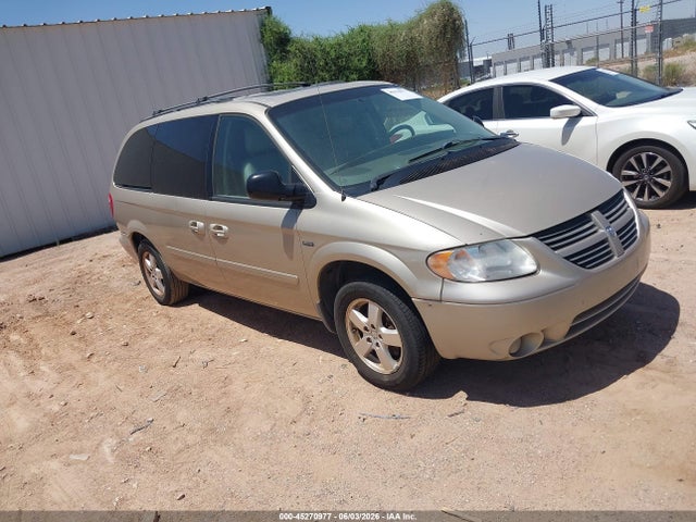 Salvage Dodge Grand Caravan Image