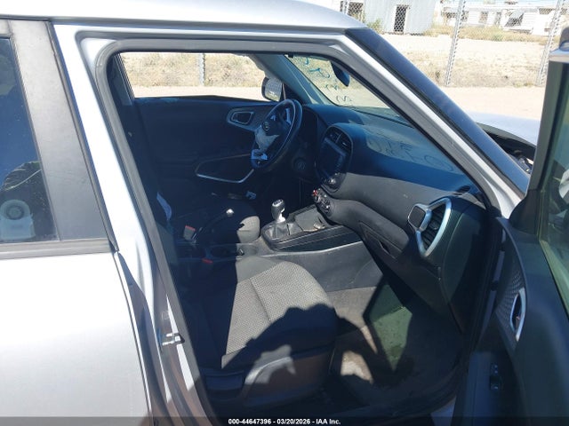 Kia Soul Lx
