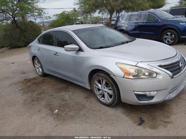 Salvage Nissan Altima Image
