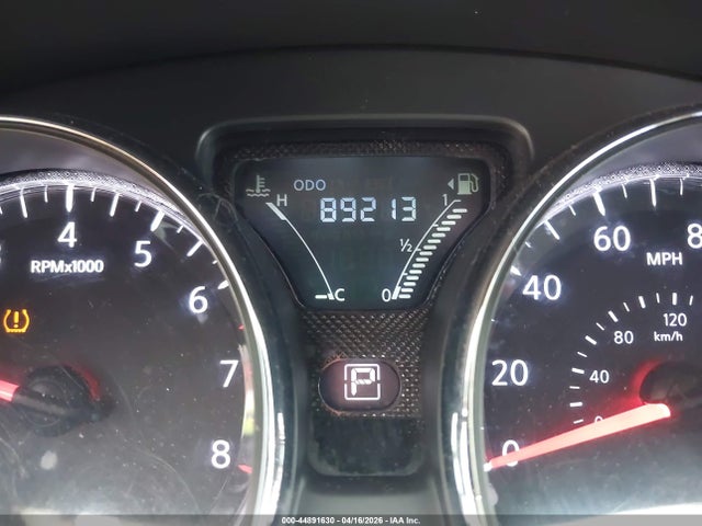 Nissan Versa 1.6 Sv