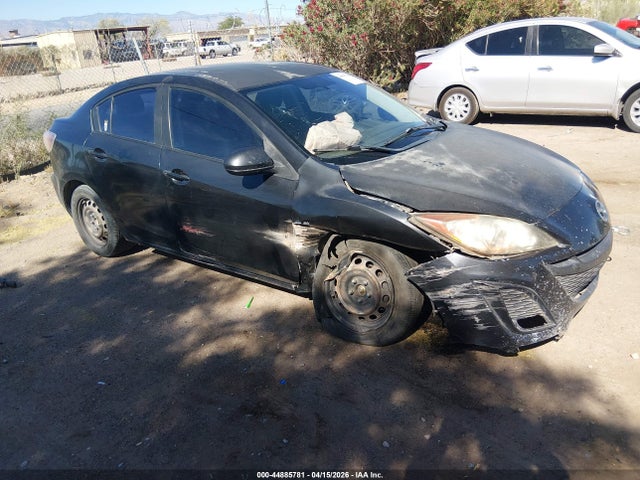 Salvage Mazda Mazda3 Image
