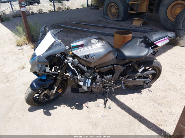 Yamaha Yzfr7