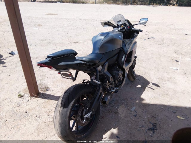 Yamaha Yzfr7
