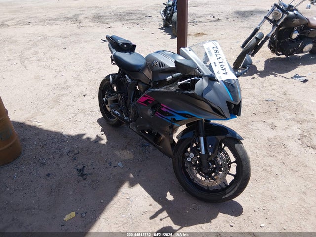 Yamaha Yzfr7