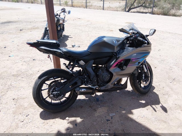 Yamaha Yzfr7
