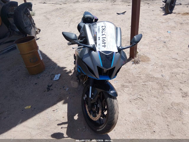 Yamaha Yzfr7