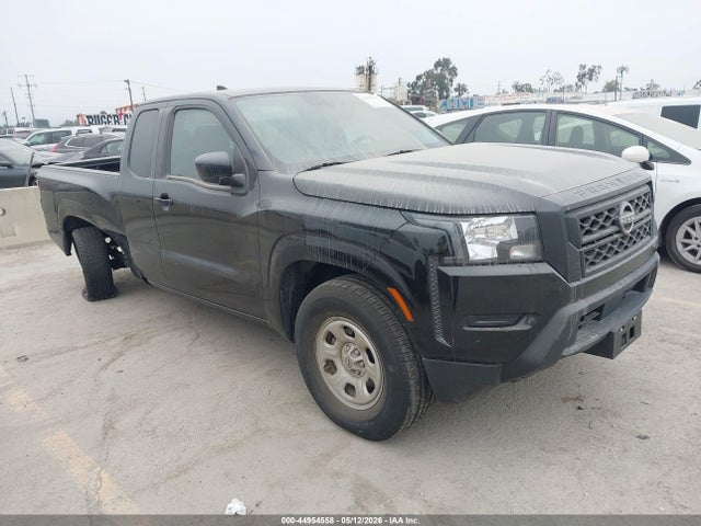 Salvage Nissan Frontier Image