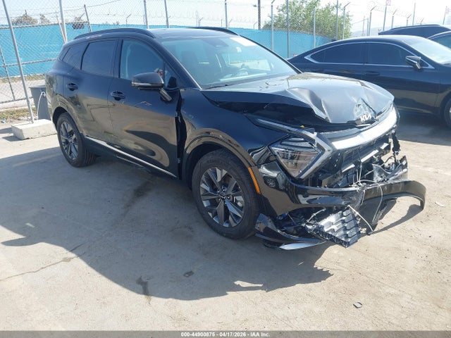 Salvage Kia Sportage Image
