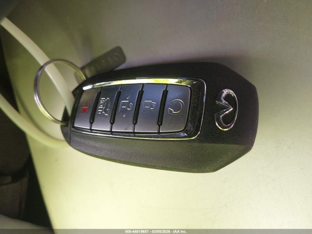 INFINITI Qx Luxe Awd