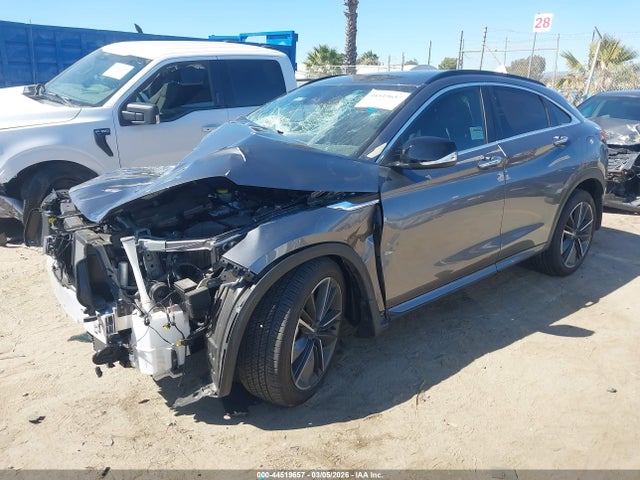 INFINITI Qx Luxe Awd
