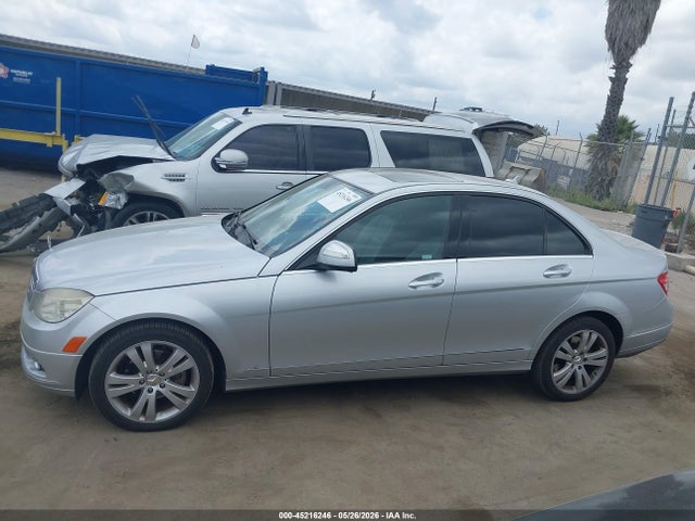 Mercedes-Benz C-Class Luxury