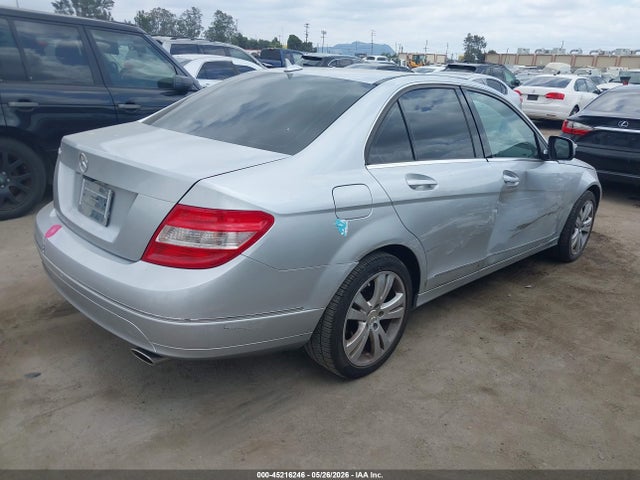 Mercedes-Benz C-Class Luxury