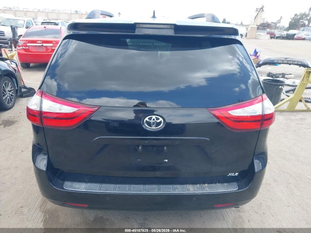 Toyota Sienna Xle 8 Passenger