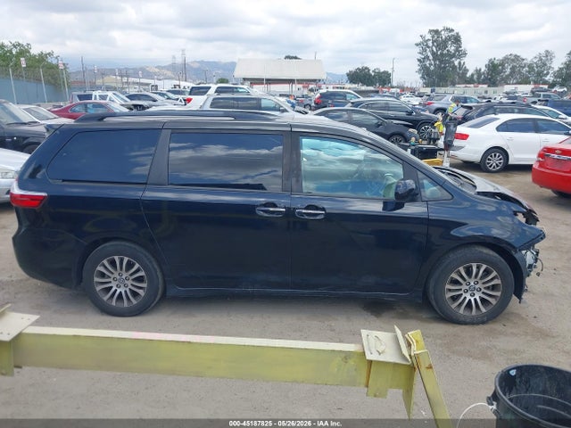 Toyota Sienna Xle 8 Passenger