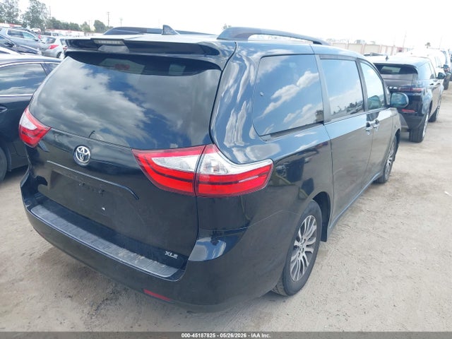 Toyota Sienna Xle 8 Passenger