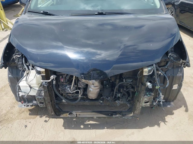 Toyota Sienna Xle 8 Passenger