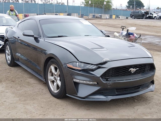 Salvage Ford Mustang Image