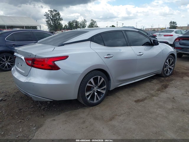 Nissan Maxima