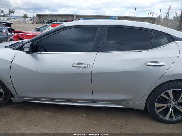 Nissan Maxima