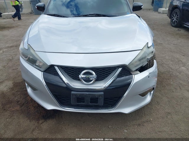 Nissan Maxima