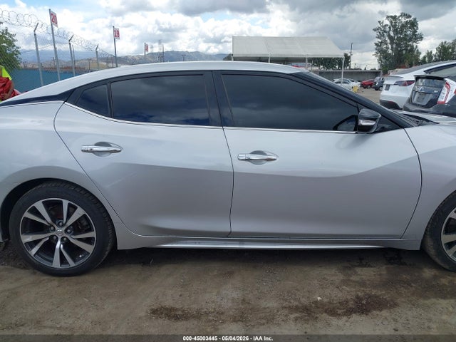 Nissan Maxima