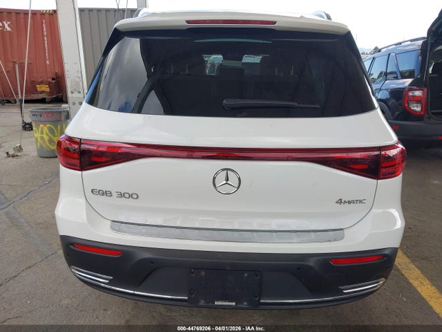 Mercedes-Benz EQB 4matic