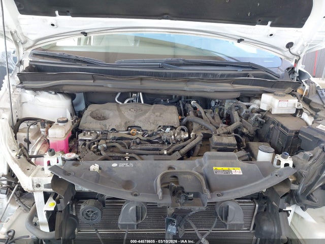 Toyota Sienna Le