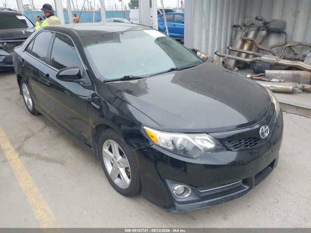 Salvage Toyota Camry Image