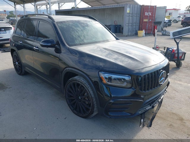 Salvage Mercedes-Benz GLB Image