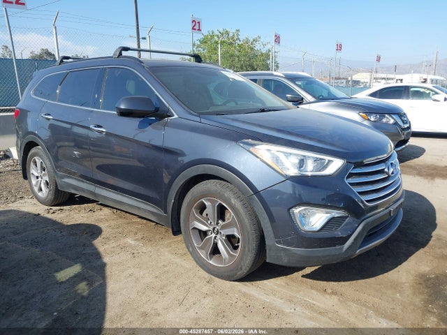 Salvage Hyundai SANTA FE Image