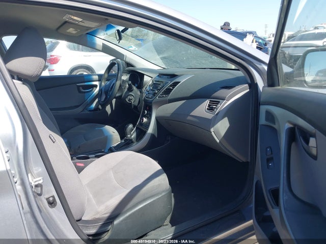 Hyundai ELANTRA Se