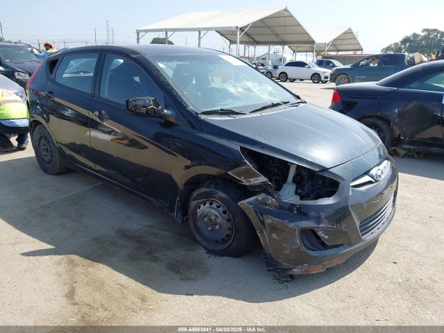 Salvage Hyundai ACCENT Image