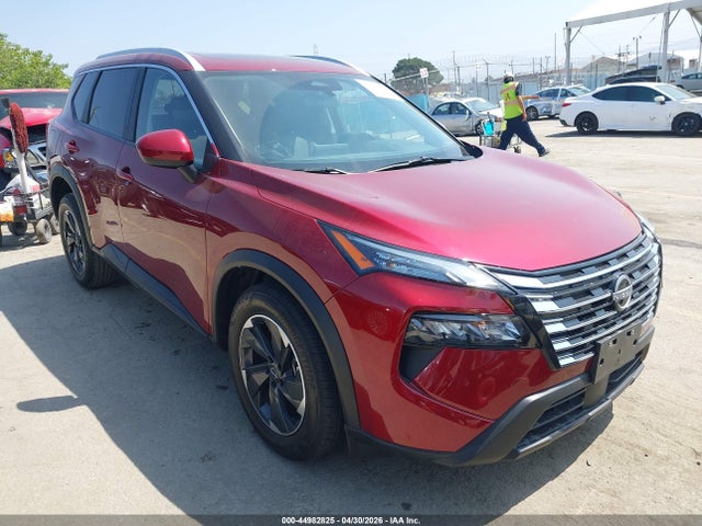 Salvage Nissan Rogue Image