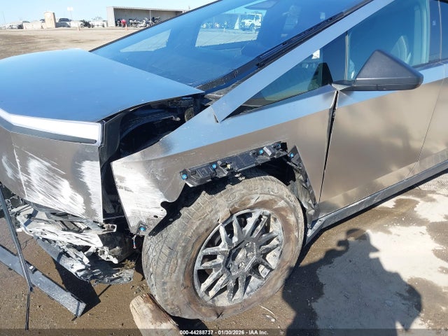 Tesla Cybertruck All-wheel Drive